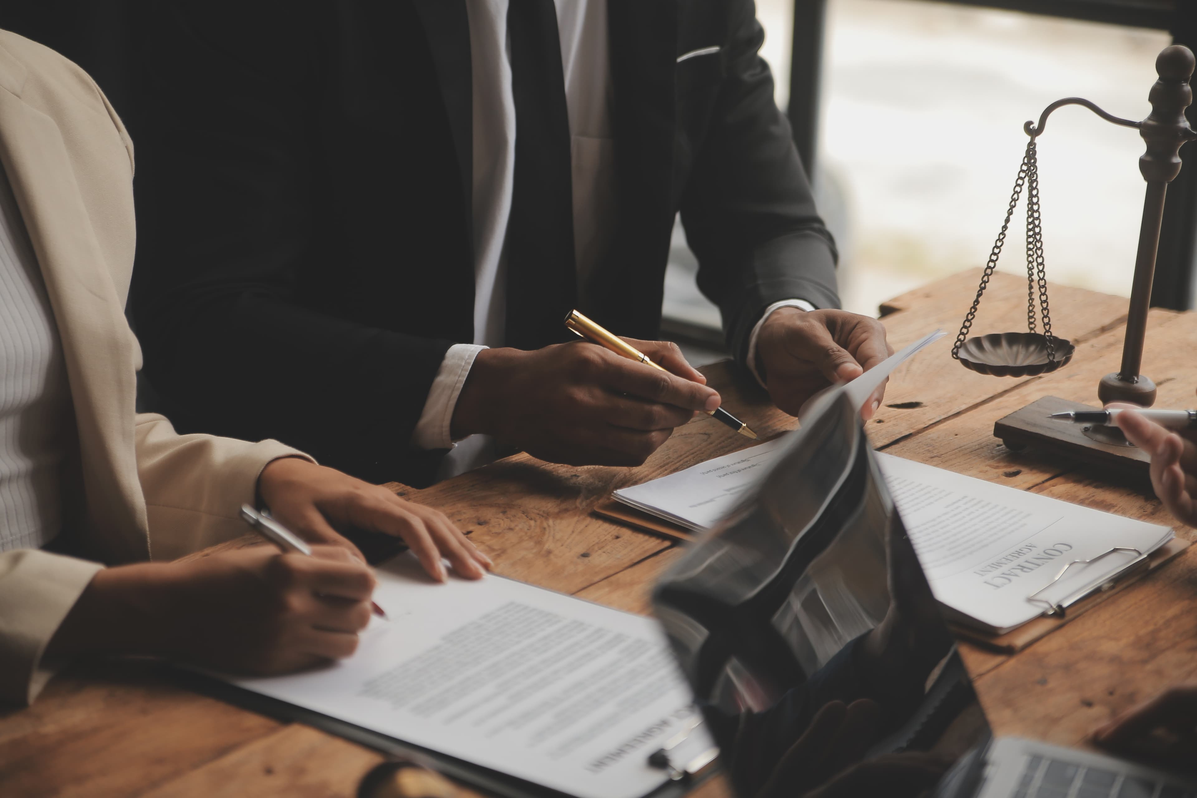 İdari Sözleşmelere İlişkin Davalar kapak fotoğrafı