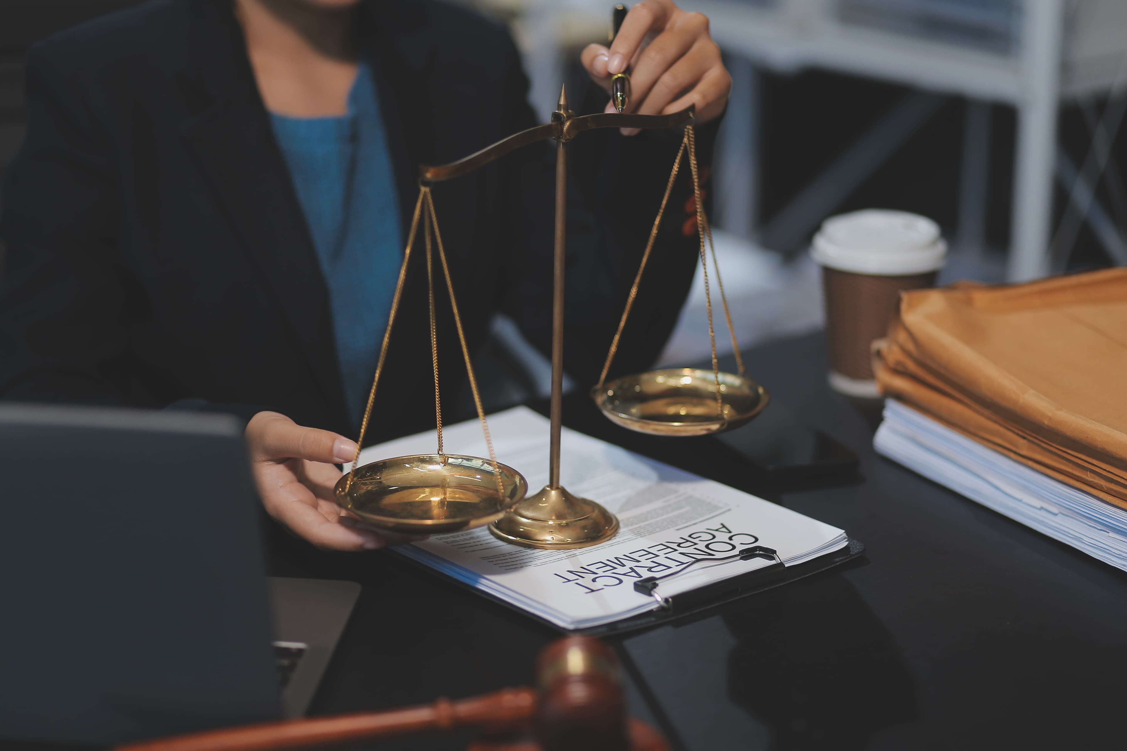 Hakim Durumun Kötüye Kullanılması kapak fotoğrafı